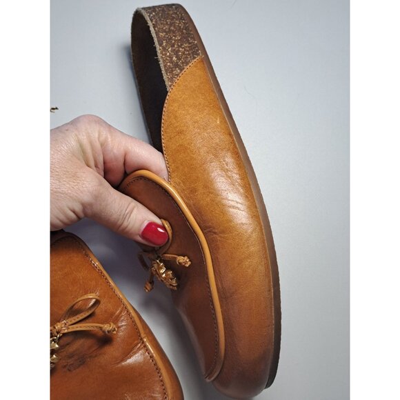 Tory Burch Charm Mules Clogs Womens Tan Leather Slip-On Gold Charm Size 7.5 - Picture 15 of 15